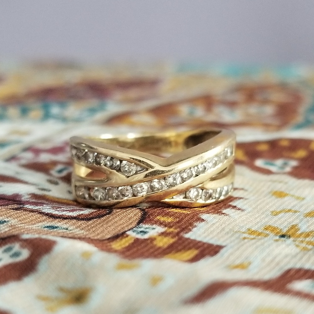 14k gold channel set criss cross diamond band